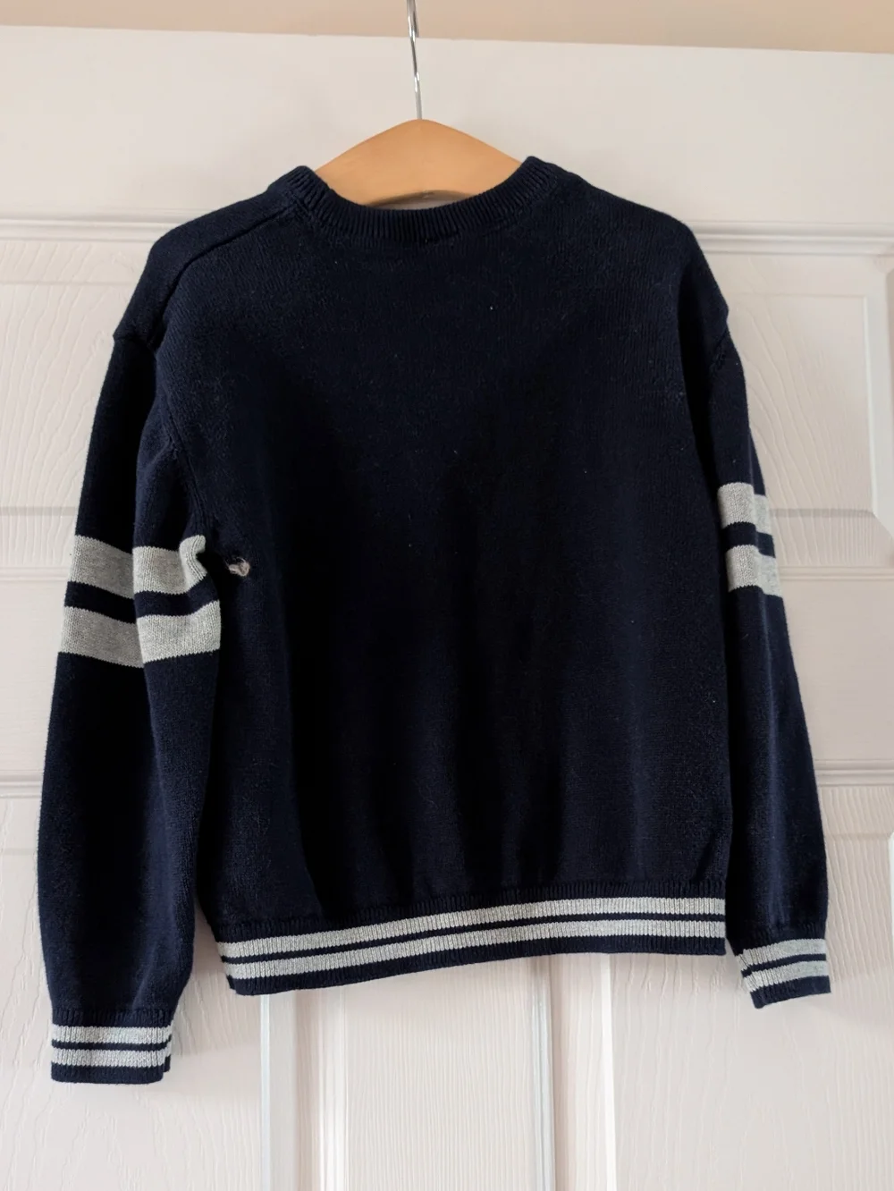 NWOT GAP Firetruck Sweater 5T - Picture 2 of 4